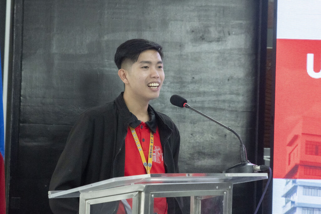Ar. Chris Jefferson Bauzon delivering his testimonial